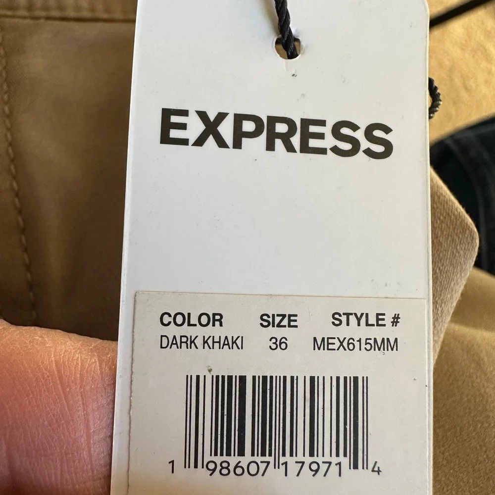 New Express Mens Dark Khaki Stretch Shorts 8 Inch Inseam Size 36 MEX615MM